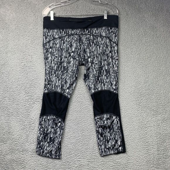 Nike Dri-FIT Pants Womens XL Black White Running Capri Pocket Athleisure - Picture 9 of 14